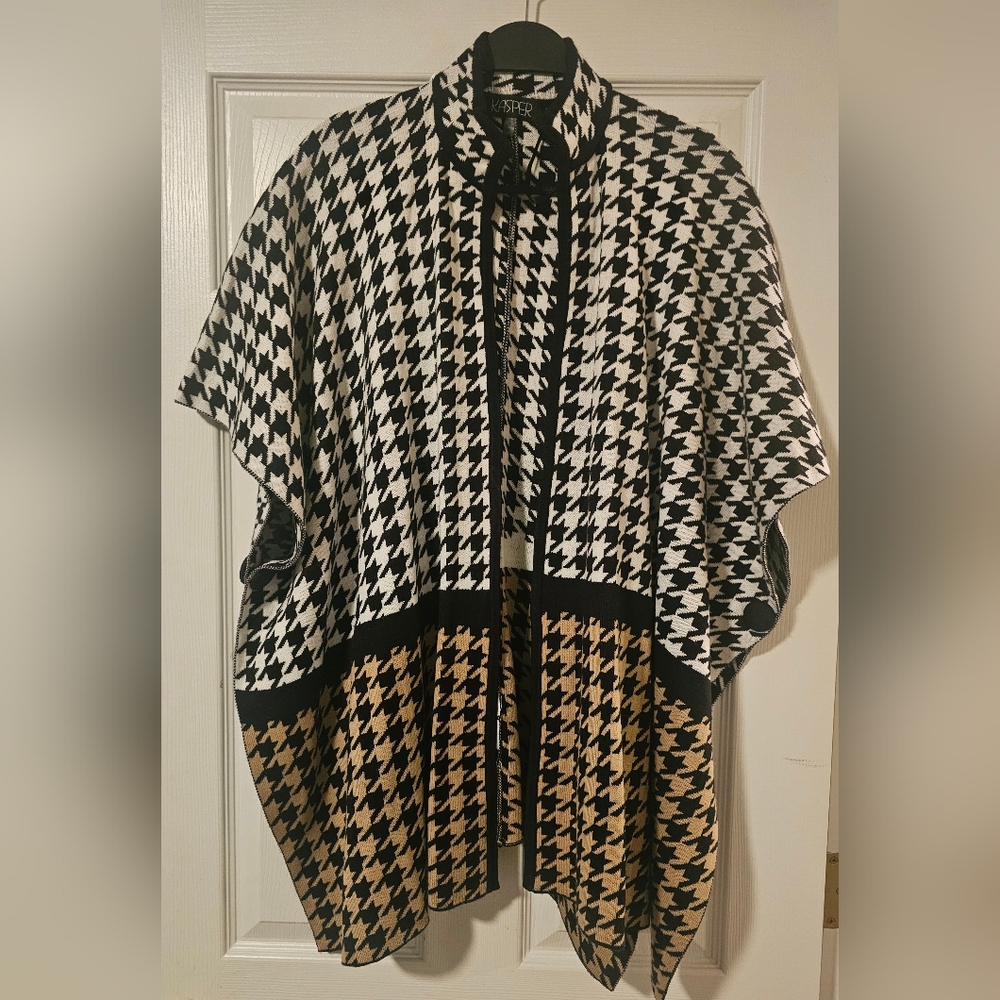 Kasper Black and White Houndstooth Poncho